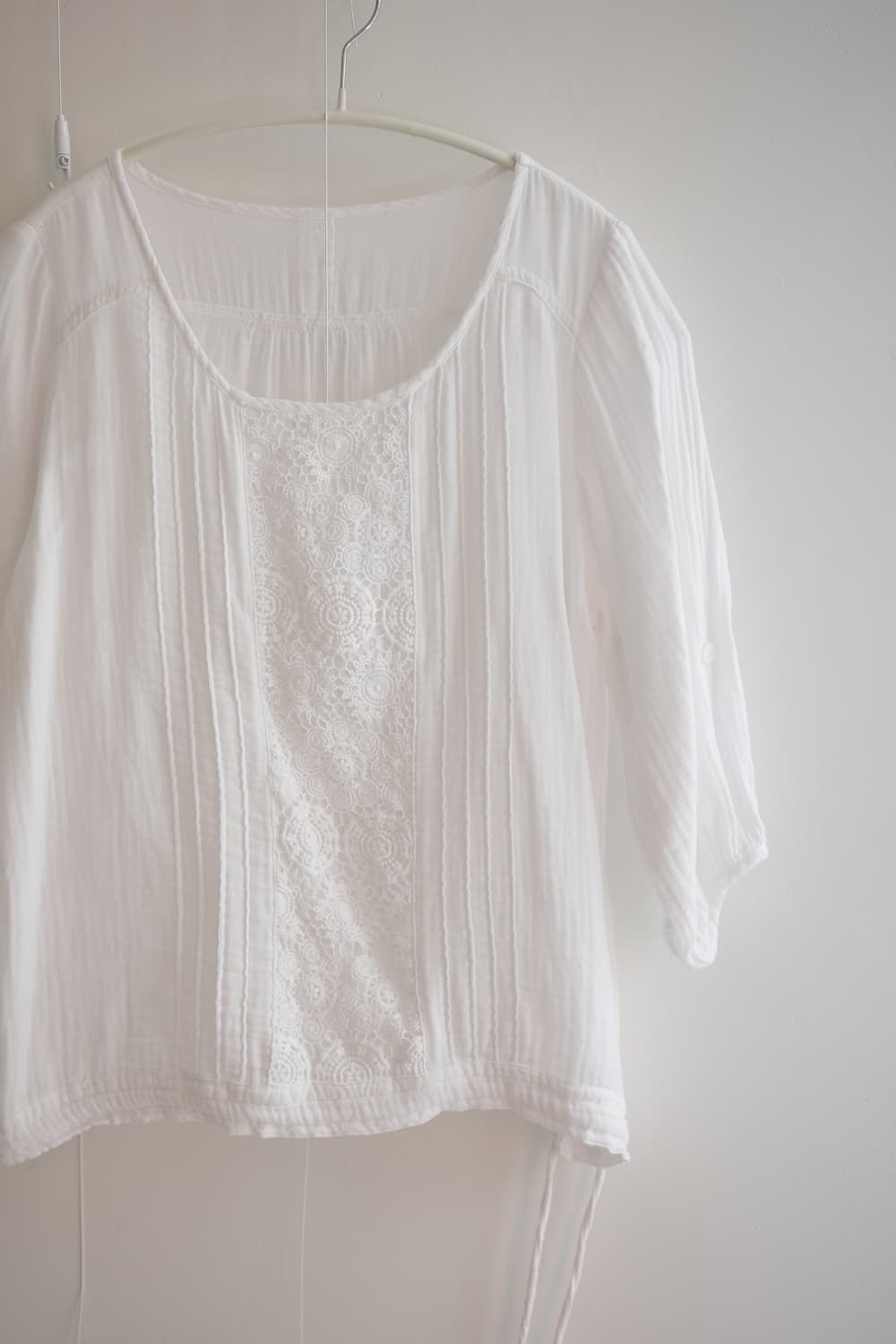 French muse lace pintuck blouse 상품이미지4