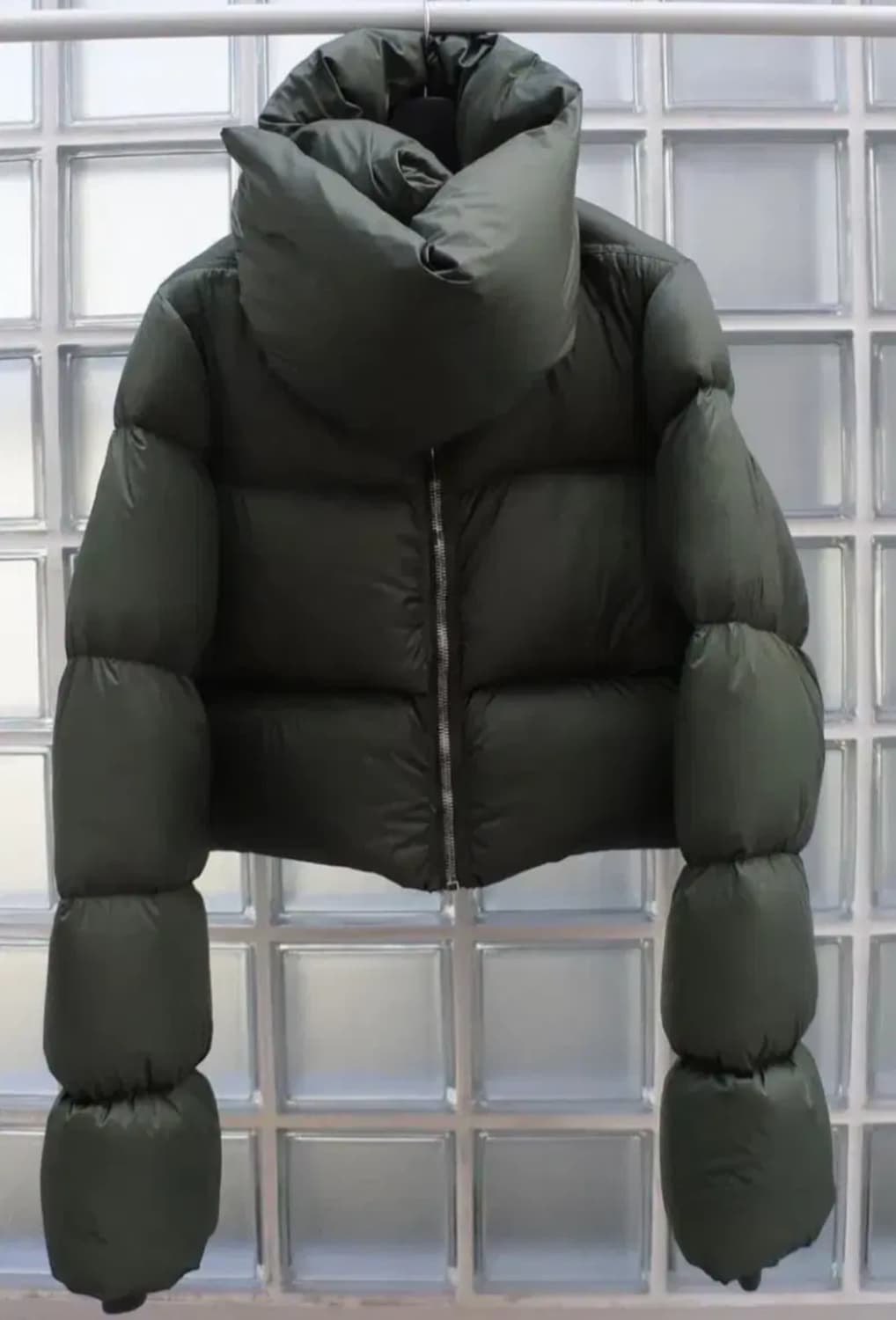 릭오웬스 퍼넬넥 카키 상품이미지2