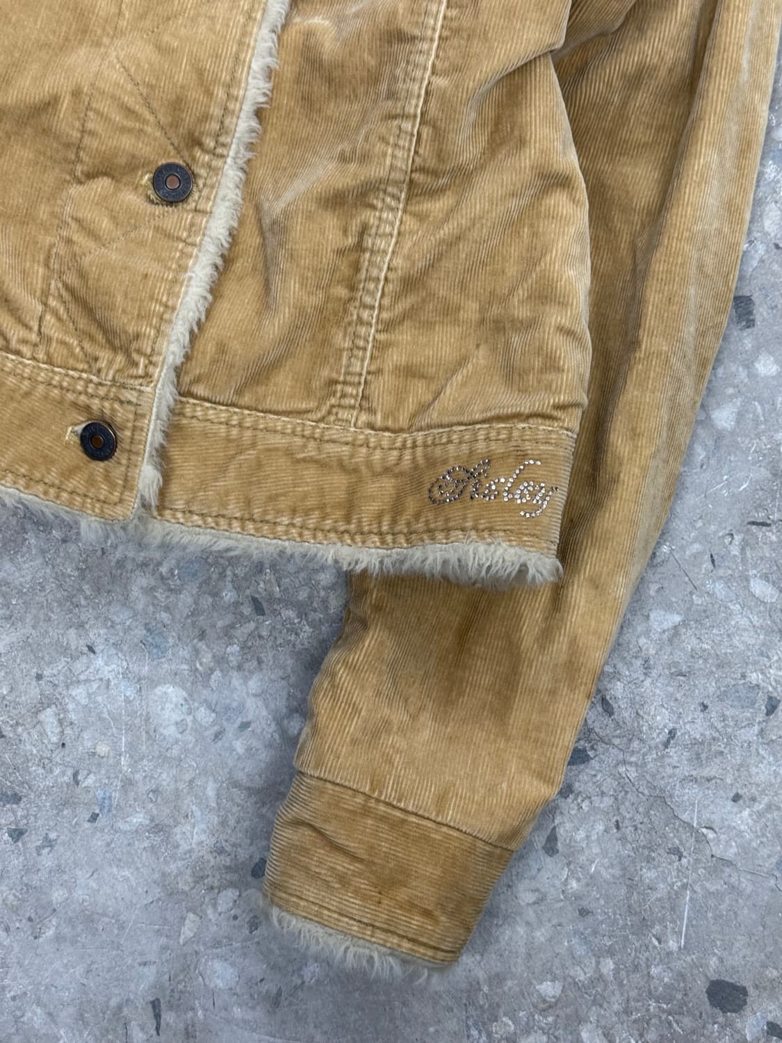 시슬리 코듀로이 양털 트러커 자켓 상품이미지9