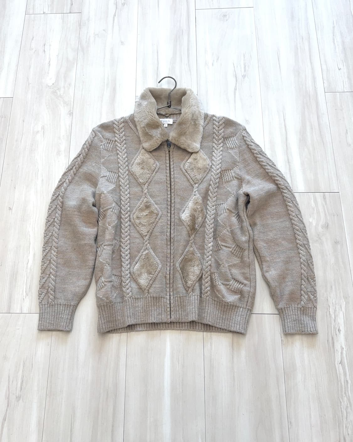 Cosy light beige wool knit zip-up 상품이미지1