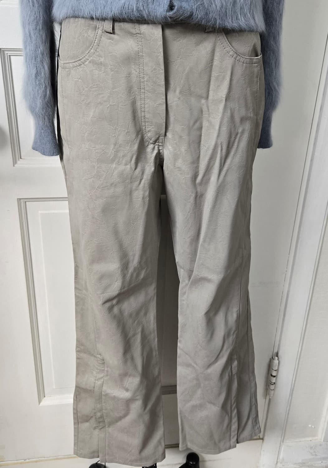 ,블로썸에이치컴퍼니앙고라가디건/마뗑킴 코팅팬츠 상품이미지3