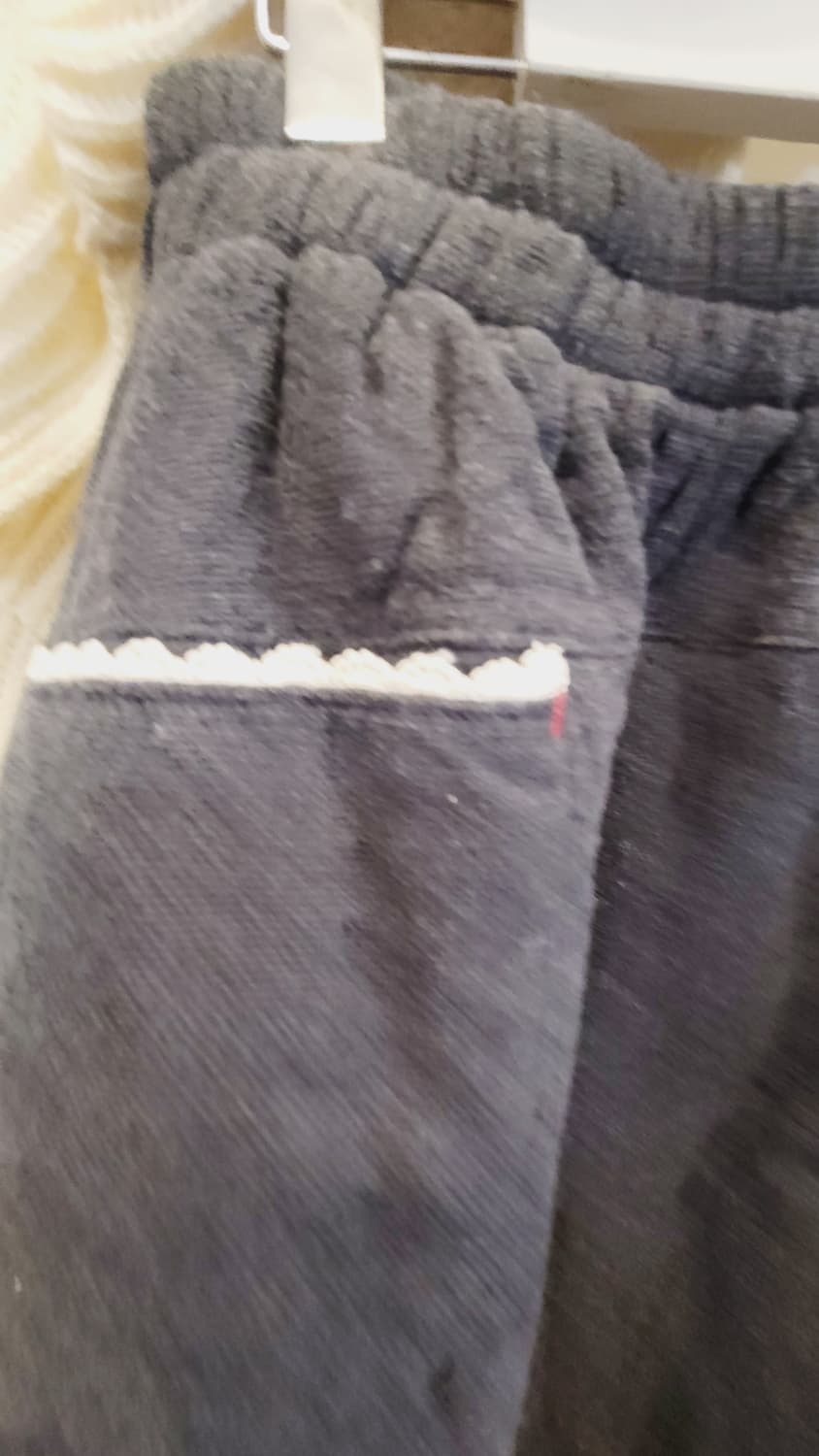 펀칭자수 레이스프릴 니트. 본딩 항아리 스커트 상품이미지2