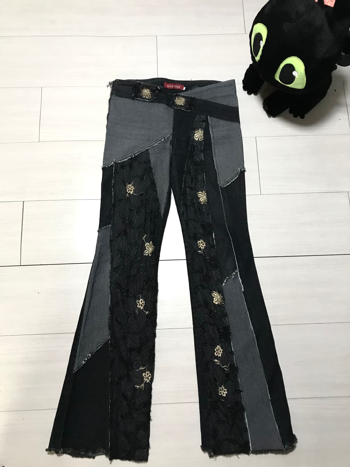 Winkwink Patchwork Low-Rise Flare Jeans 상품이미지1