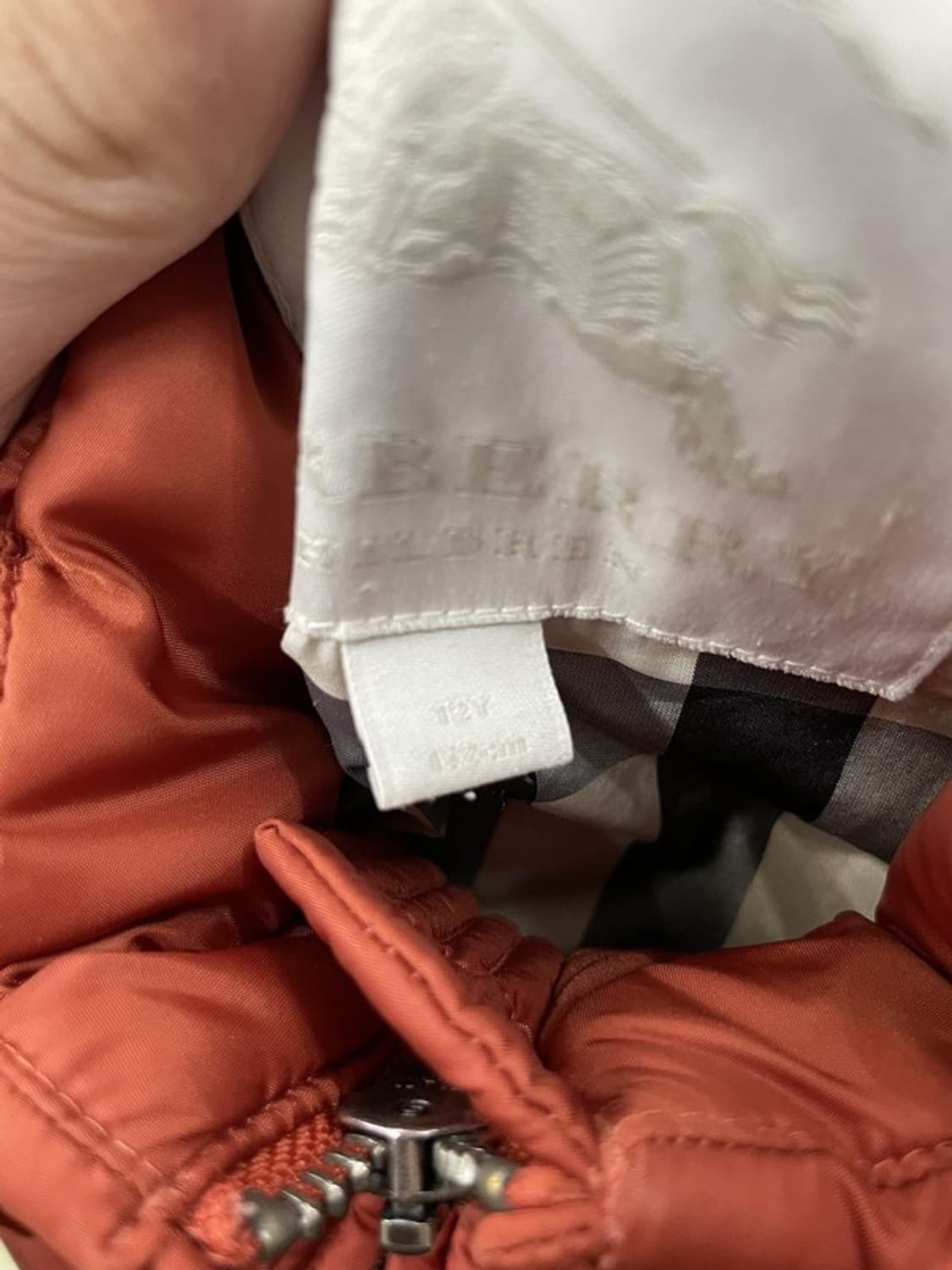 버버리 키즈 오렌지 패딩 12Y 상품이미지5