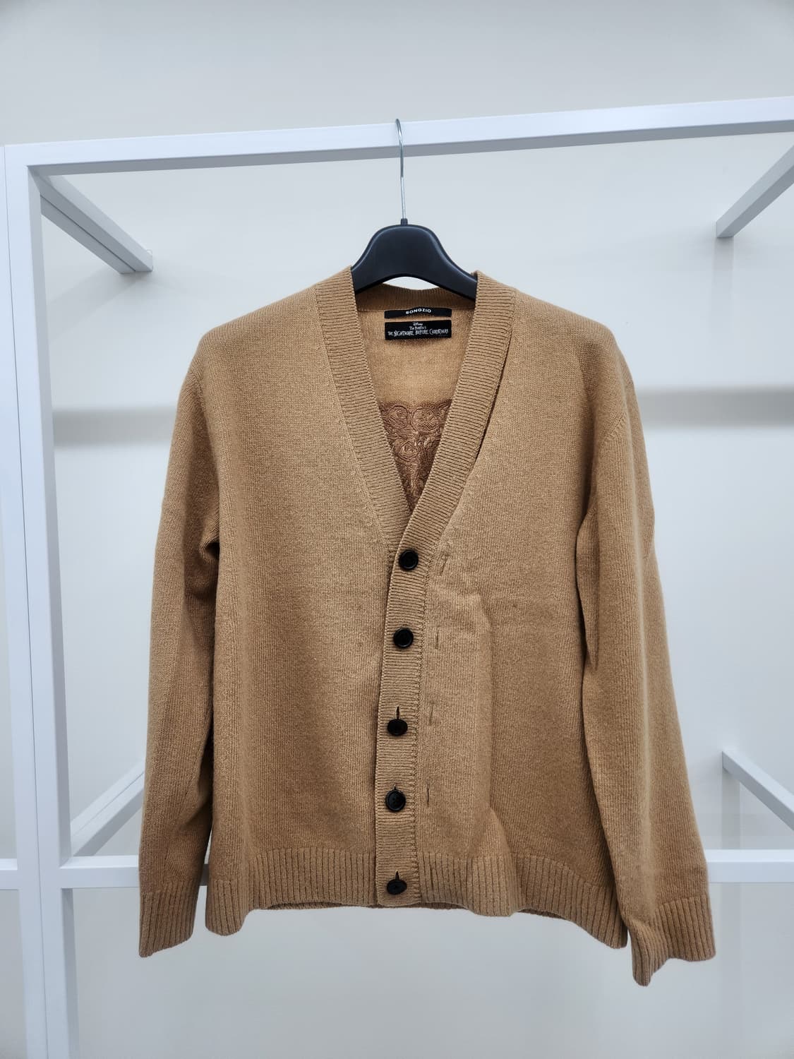 송지옴 팀버튼 자수 가디건 상품이미지1