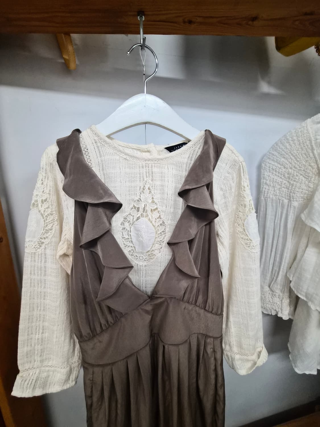 withbase 프릴 점프수트. 자라 자수레이스 상품이미지5