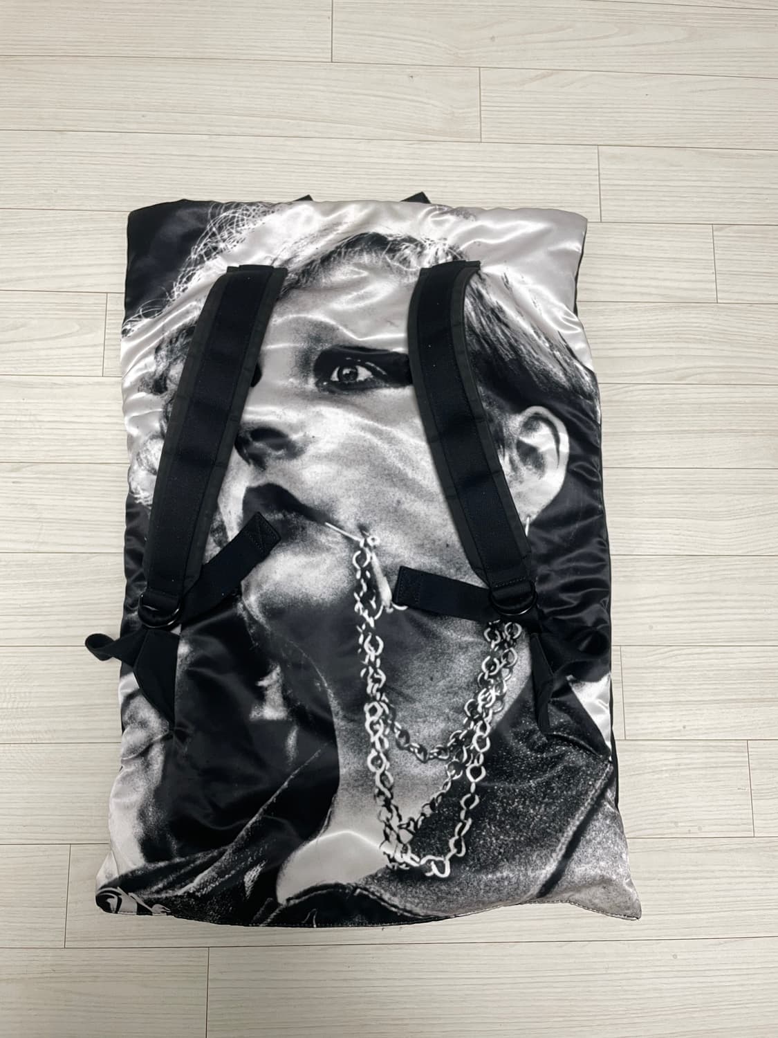 라프시몬스x이스트팩 포스터 백팩 상품이미지5