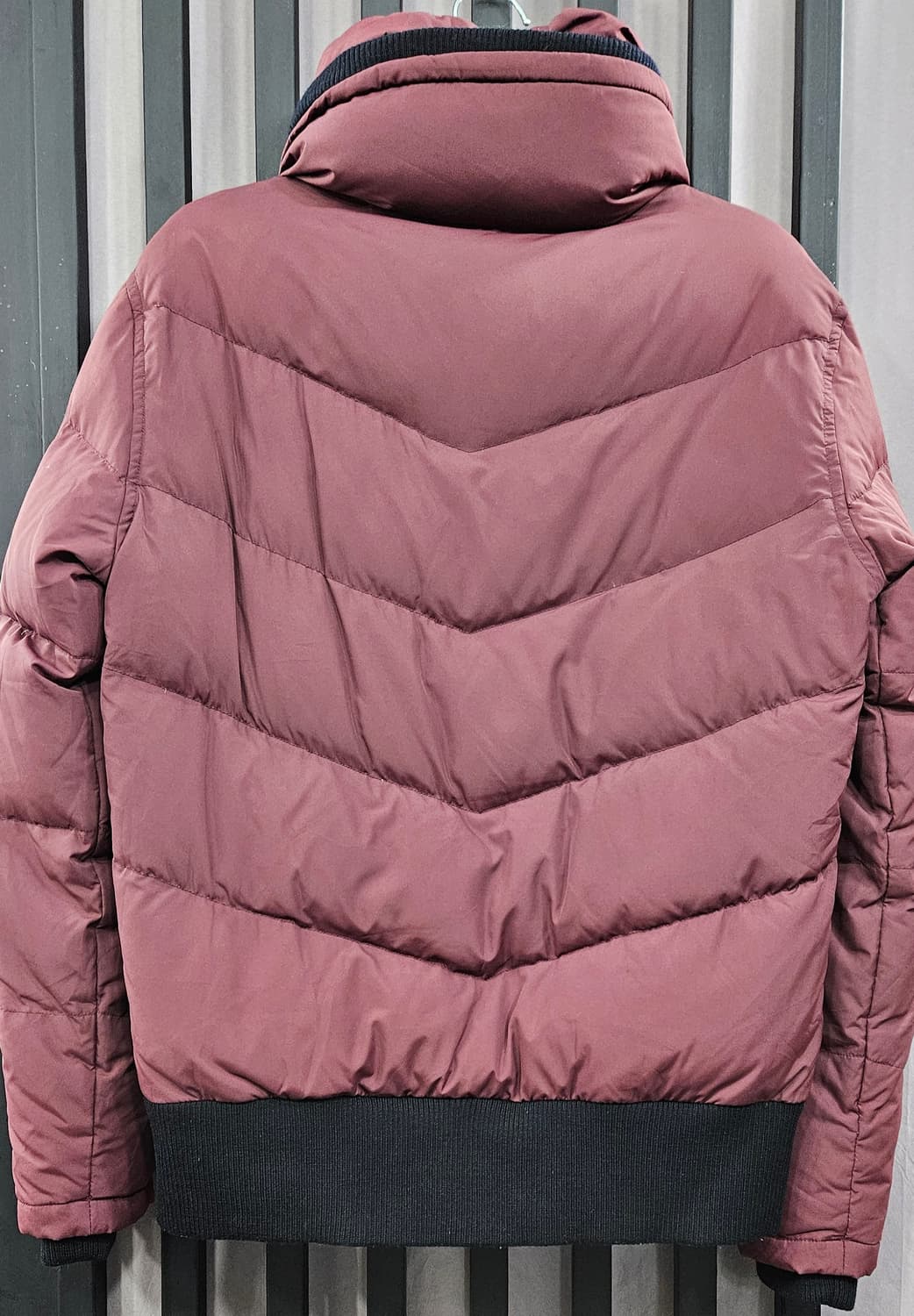 리바이스 버건디 덕다운 패딩 XL 상품이미지2