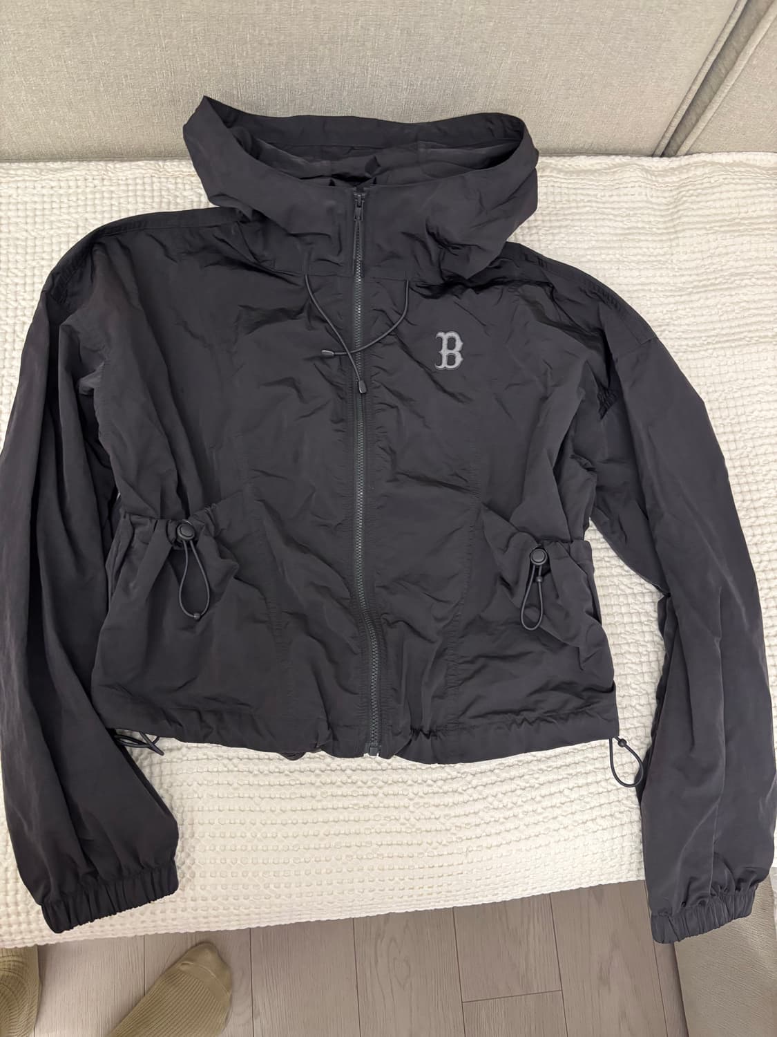 MLB 크롭 바람막이 상품이미지1