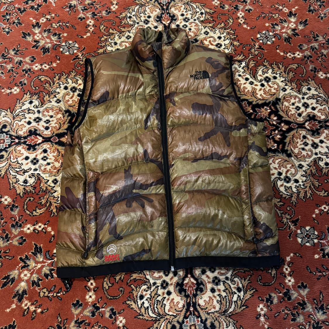 노스페이스 카모 패딩 베스트 (L-XL) 써밋 상품이미지2