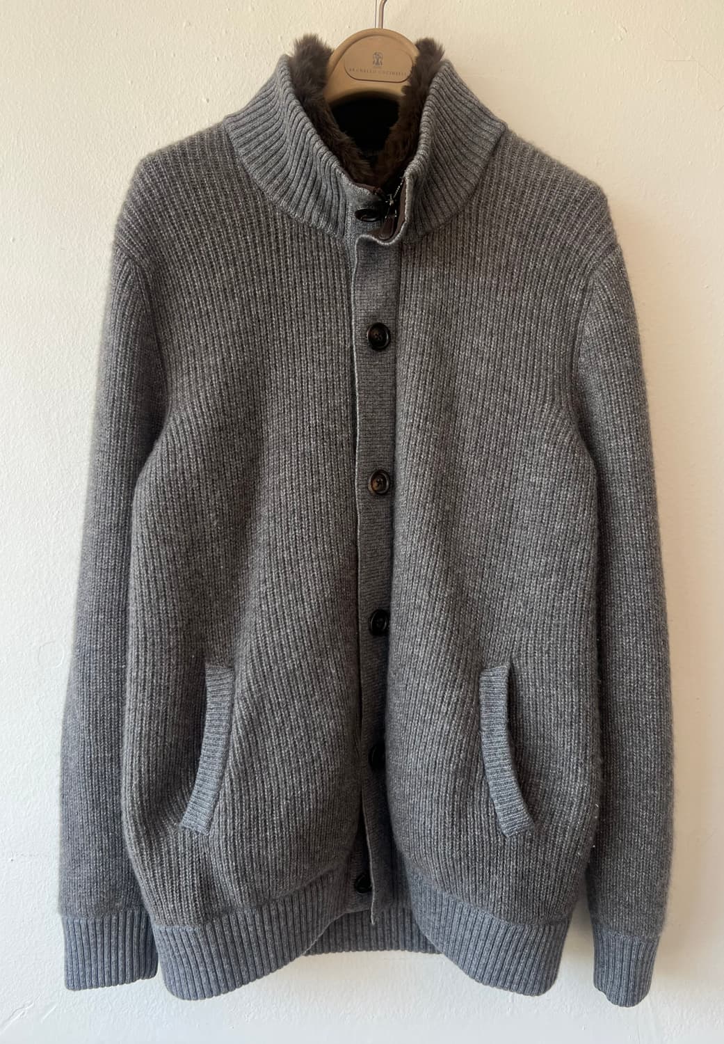 갤럭시 그레이 캐시미어 니트 모피트리밍점퍼 상품이미지1