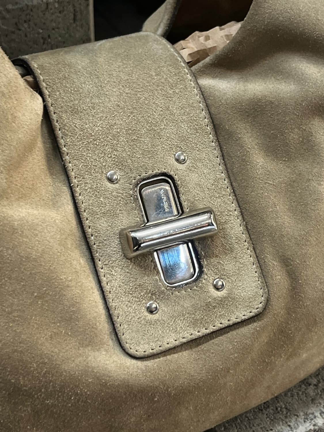 프라다 카멜 스웨이드 호보 백 상품이미지6