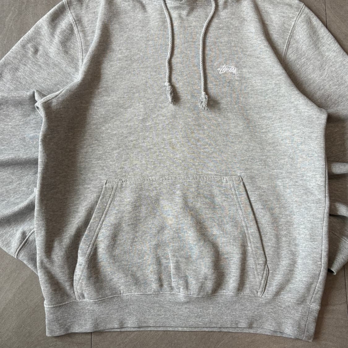 스투시 인터네셔널 트라이브 그레이 후드티 상품이미지4