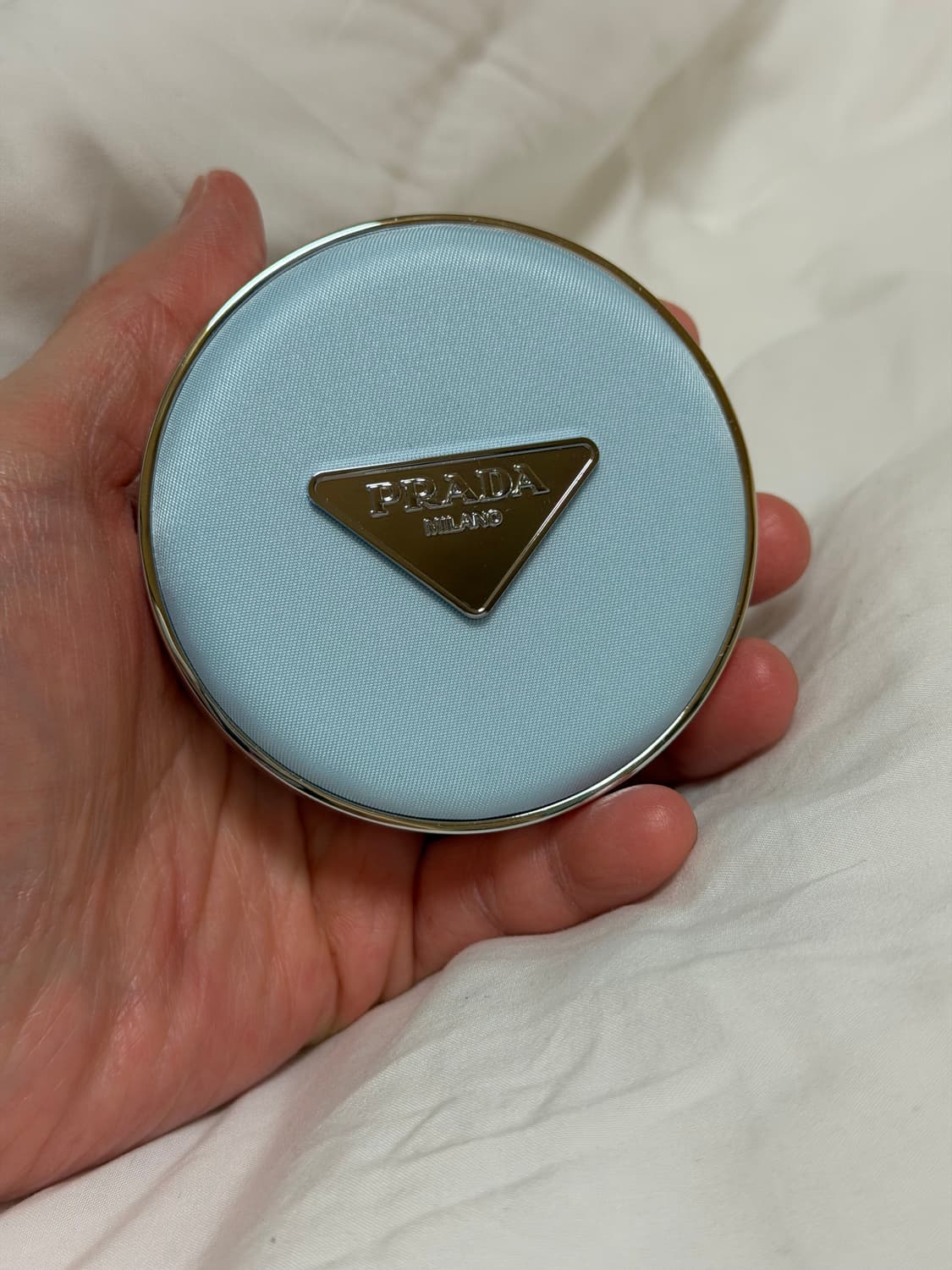 프라다 리빌 메쉬쿠션 블루 LC5 상품이미지1