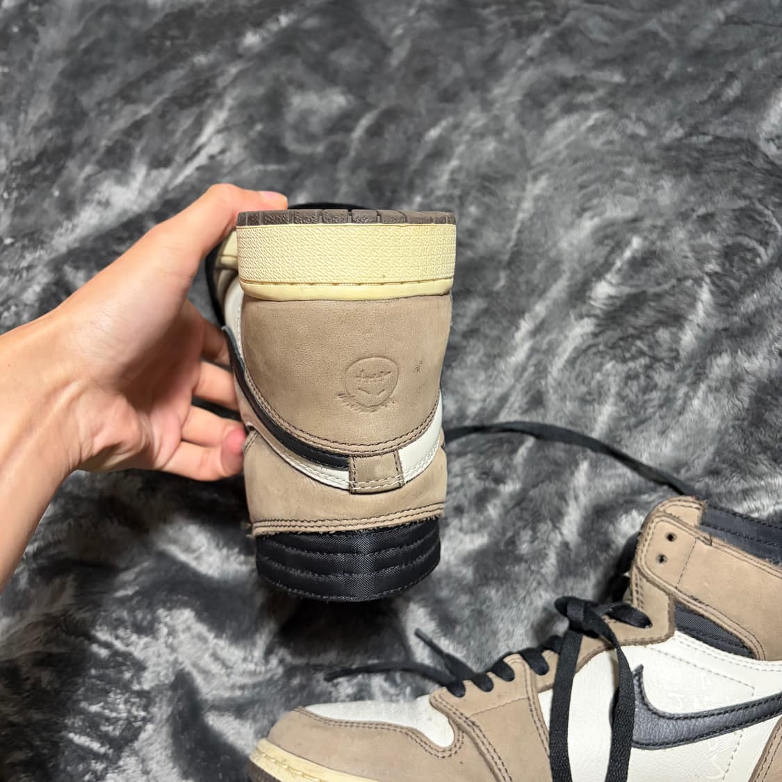 조던1 og 트레비스스캇 모카 275 상품이미지6