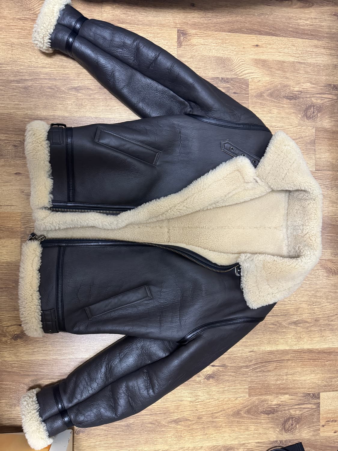 딤스킨(구 신흥사) 무스탕 판매합니다 상품이미지1