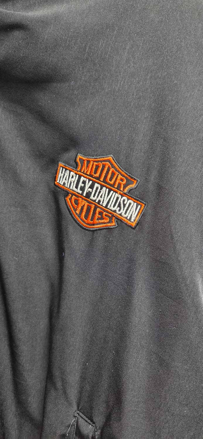 할리데이비슨 블랙 봄버 자켓입니다
- King of the Road 자수 상품이미지3