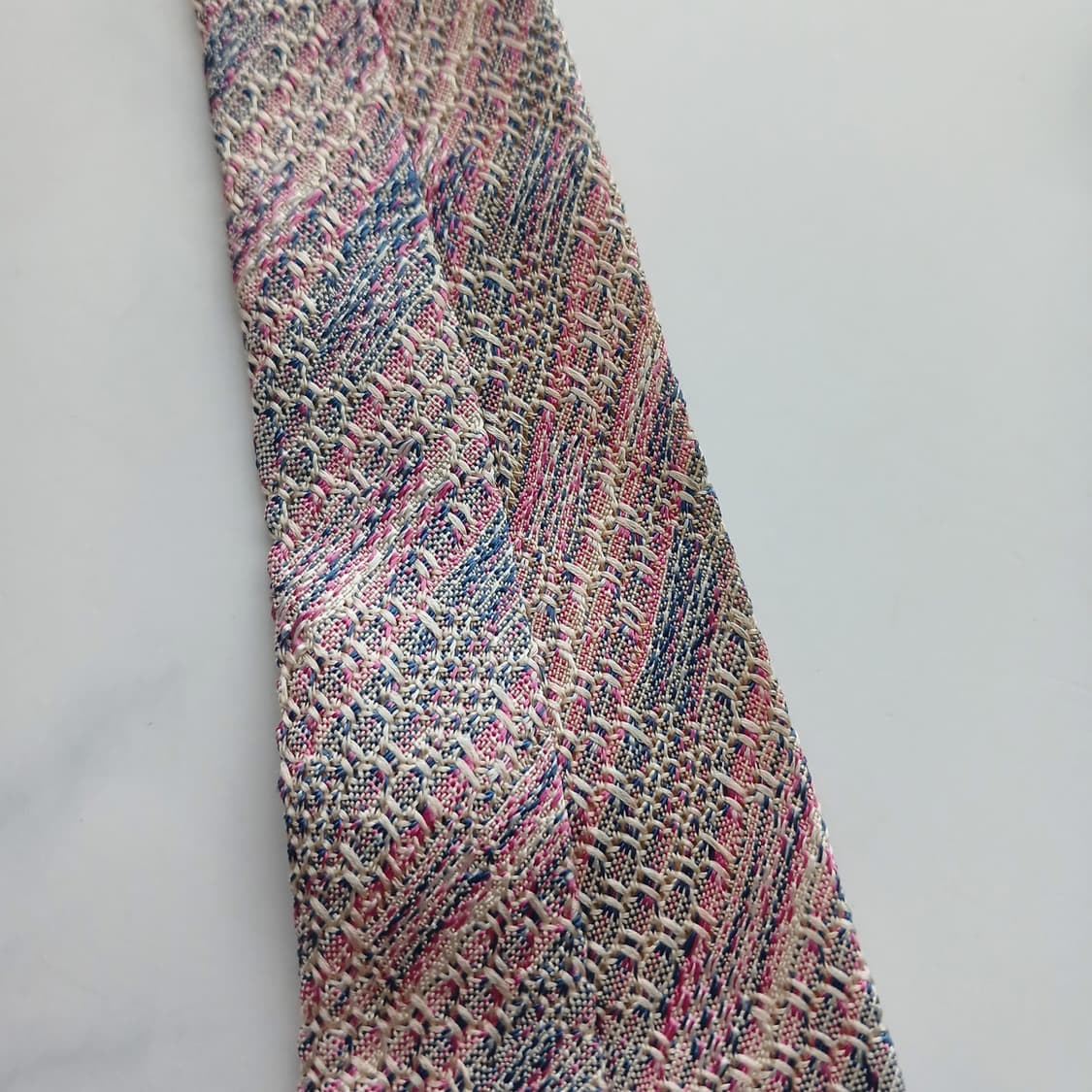 미쏘니 실크 멀티컬러 직조 패턴 넥타이 9.5cm B등급 A18730
 상품이미지8