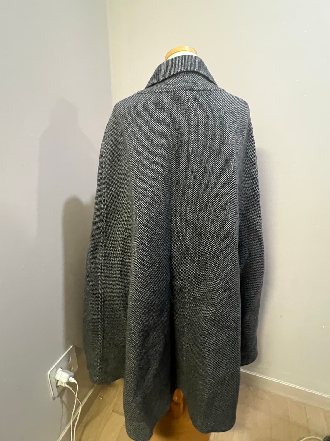 분위기 갑 엠마뮤엘웅가로 빈티지 100% 울 롱 케이프  상품이미지3