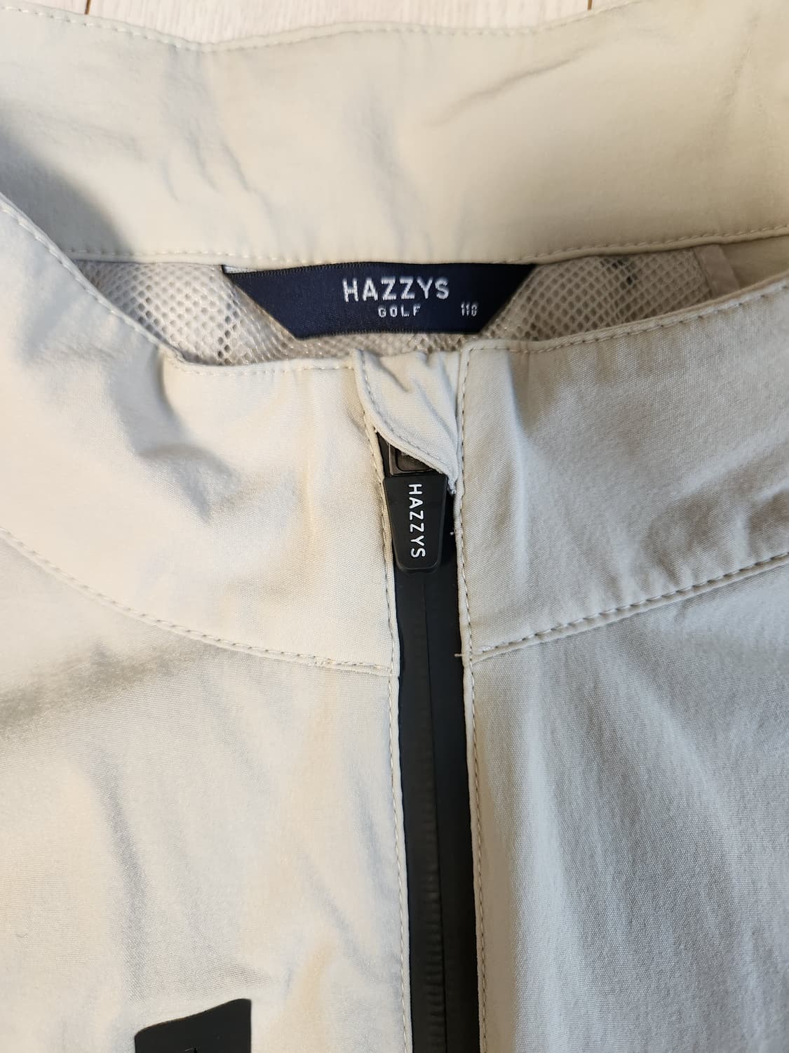 새상품급)헤지스 남성 골프 바람막이 집업 자켓 사이즈110 상품이미지2