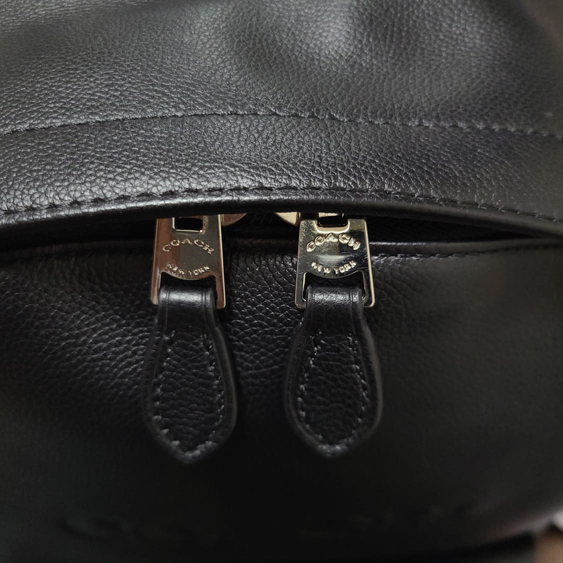 코치 찰스 카프 레더 (송아지 가죽) 백팩 가방 상품이미지3