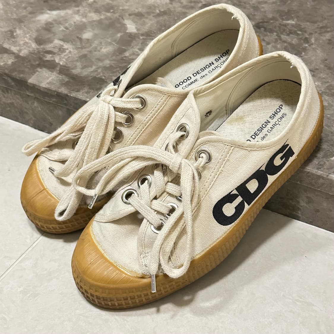 CDG x 노베스타 스니커즈 상품이미지4