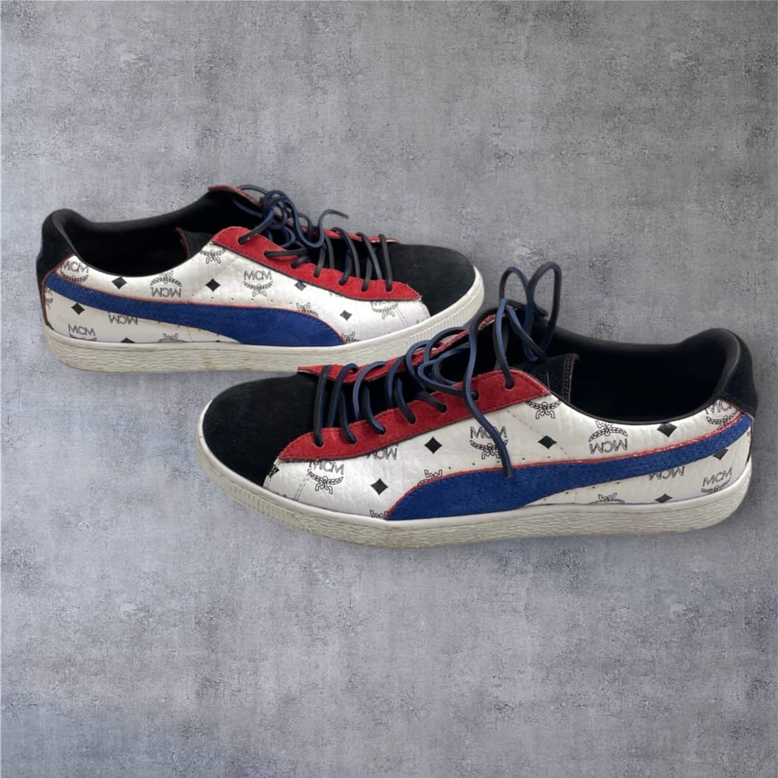 푸마 x MCM 시그니처 패턴 스웨이드 클래식 스니커즈 280 상품이미지1