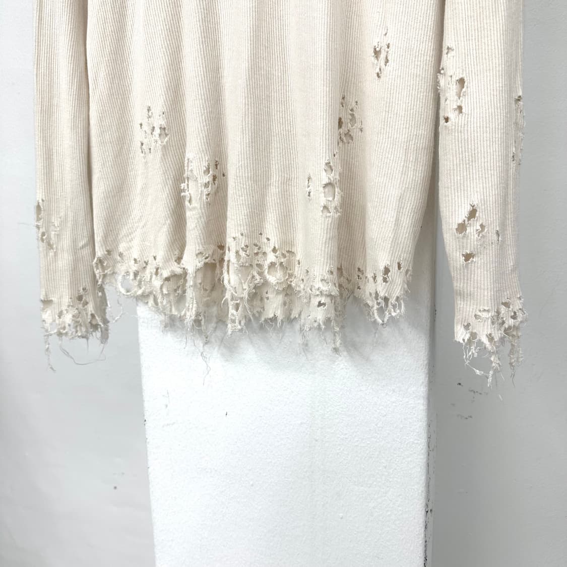 ivory damaged knit long sleeve 상품이미지4