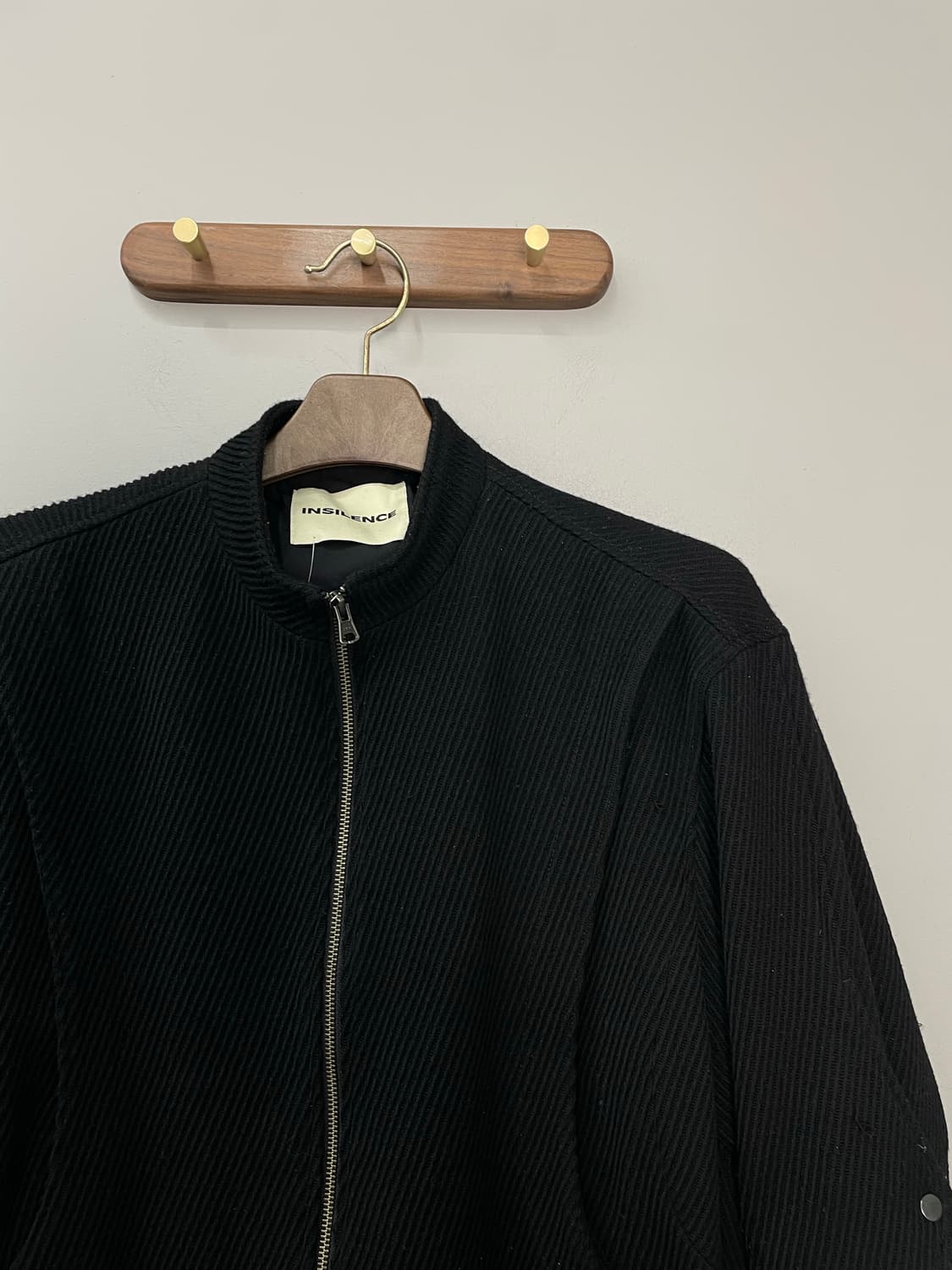 인사일런스 블랙 시메트리 폴딩 자켓 H1564 상품이미지3