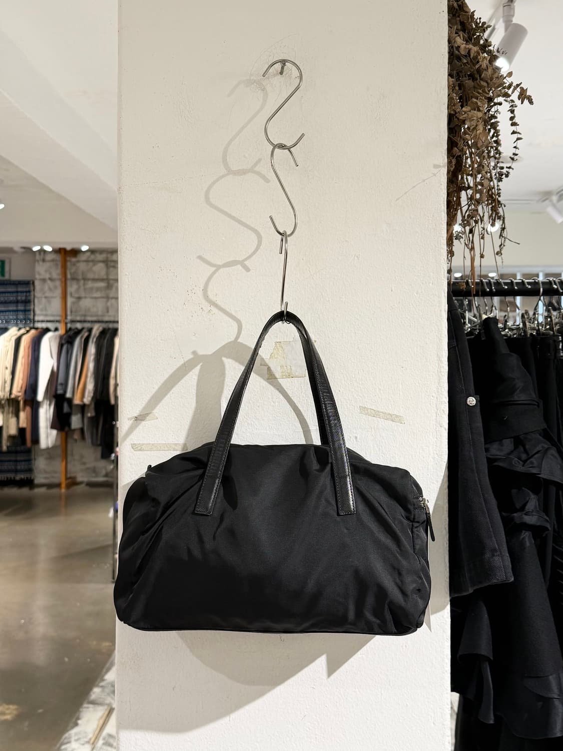 프라다 블랙 포코노 나일론 볼링백 상품이미지5