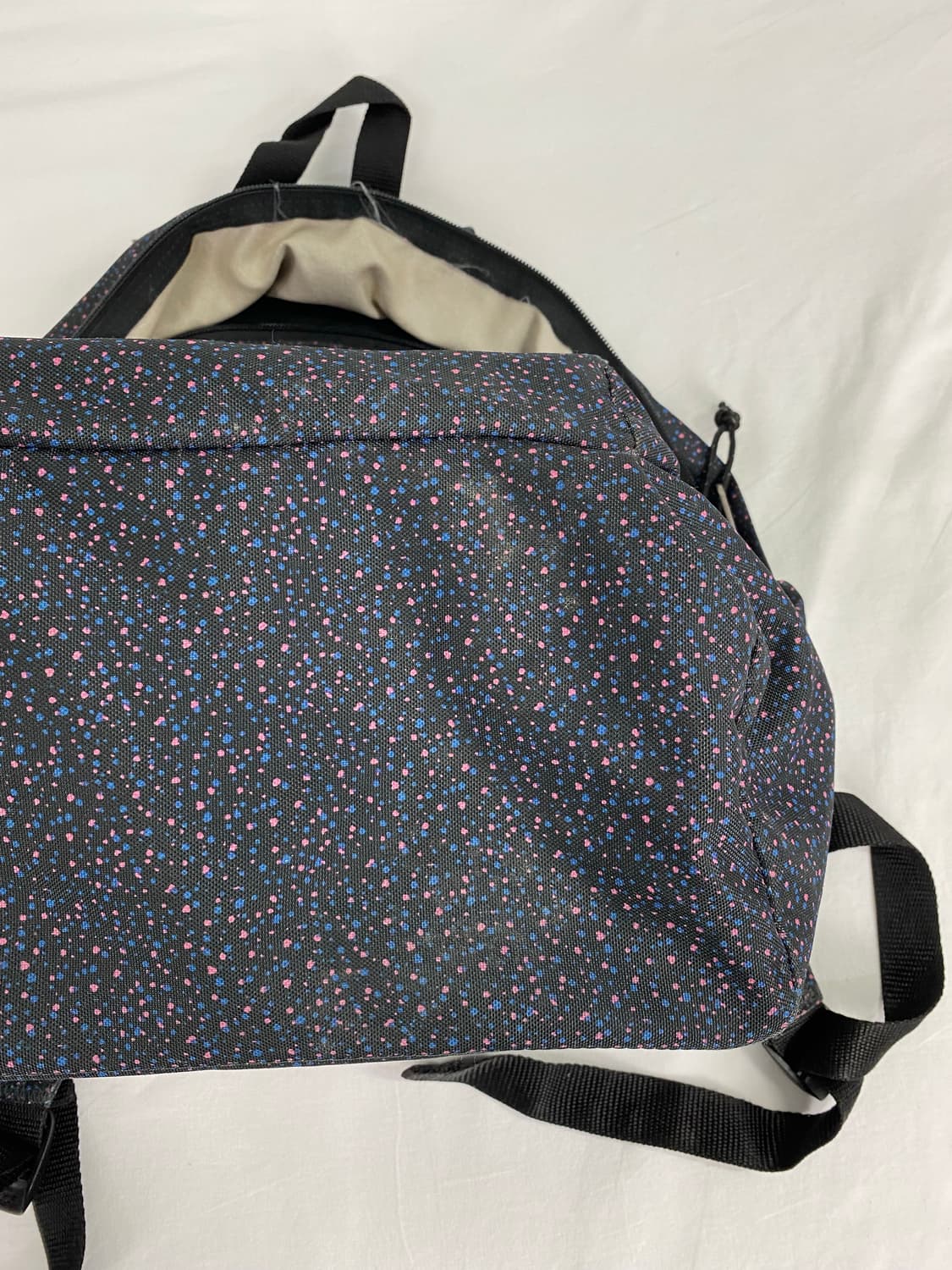 이스트팩 도트 패턴 백팩  상품이미지5