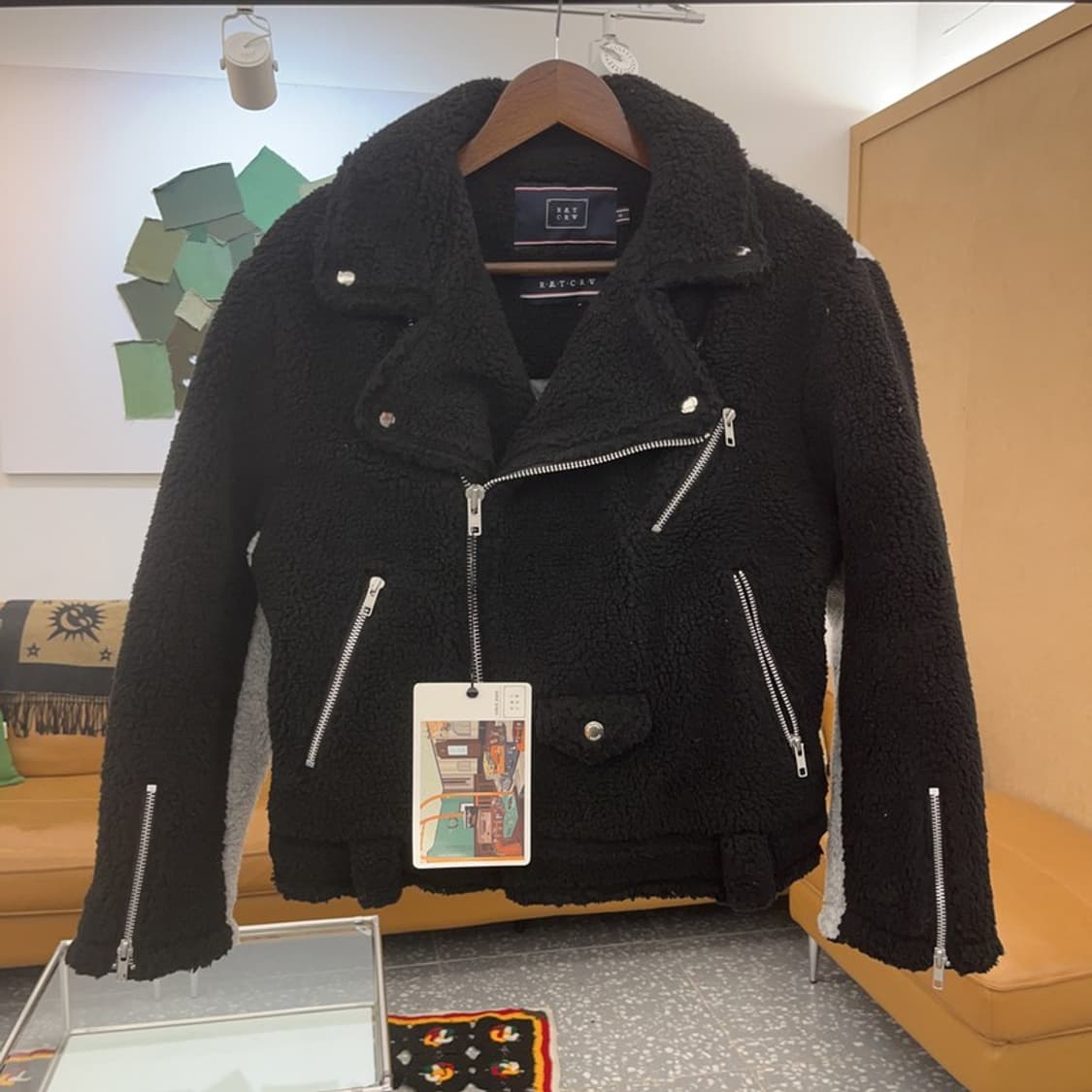 로맨틱크라운 유니크 배색 크롭 양털 무스탕 S C06708 상품이미지3