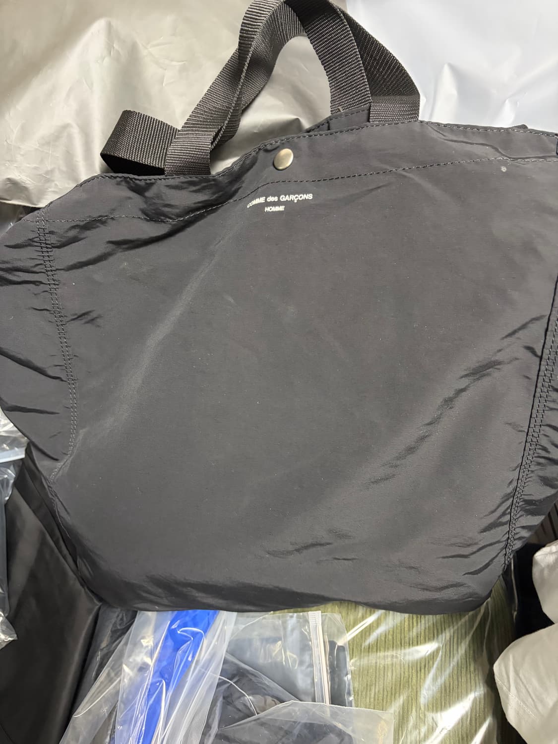 꼼데가르송 옴므 로고 자수 코튼 크로스 토트백 블랙 OS 상품이미지6