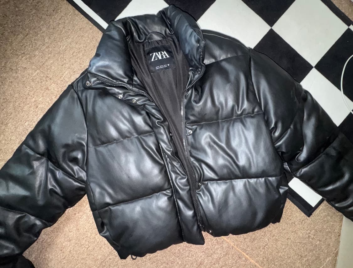 자라zara 페이크 레더 패딩 점퍼 판매합니다 상품이미지1