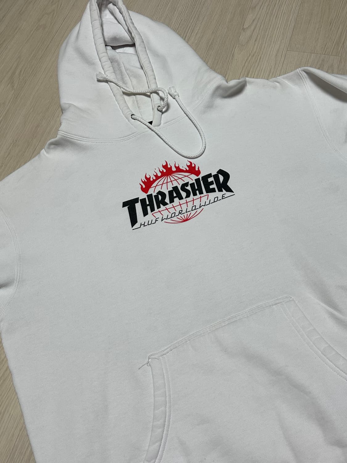 허프 HUF X 트레셔 빅로고 후드티 화이트 상품이미지4