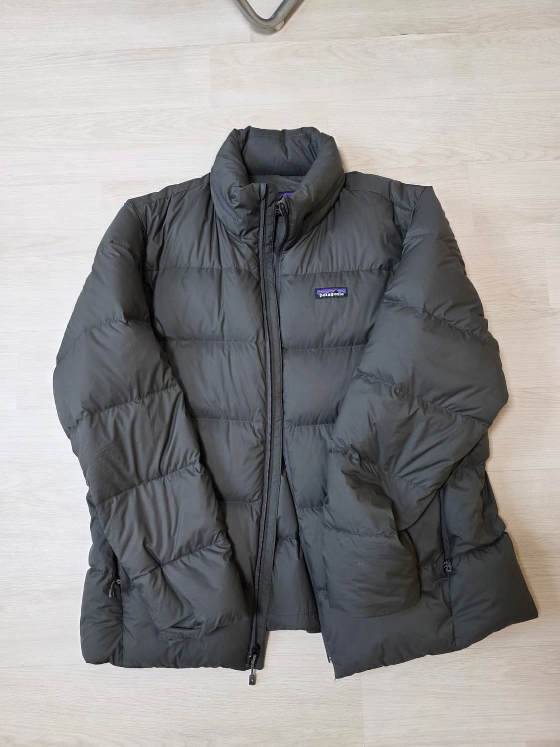 파타고니아 사일런트 다운 자켓 xl 상품이미지2
