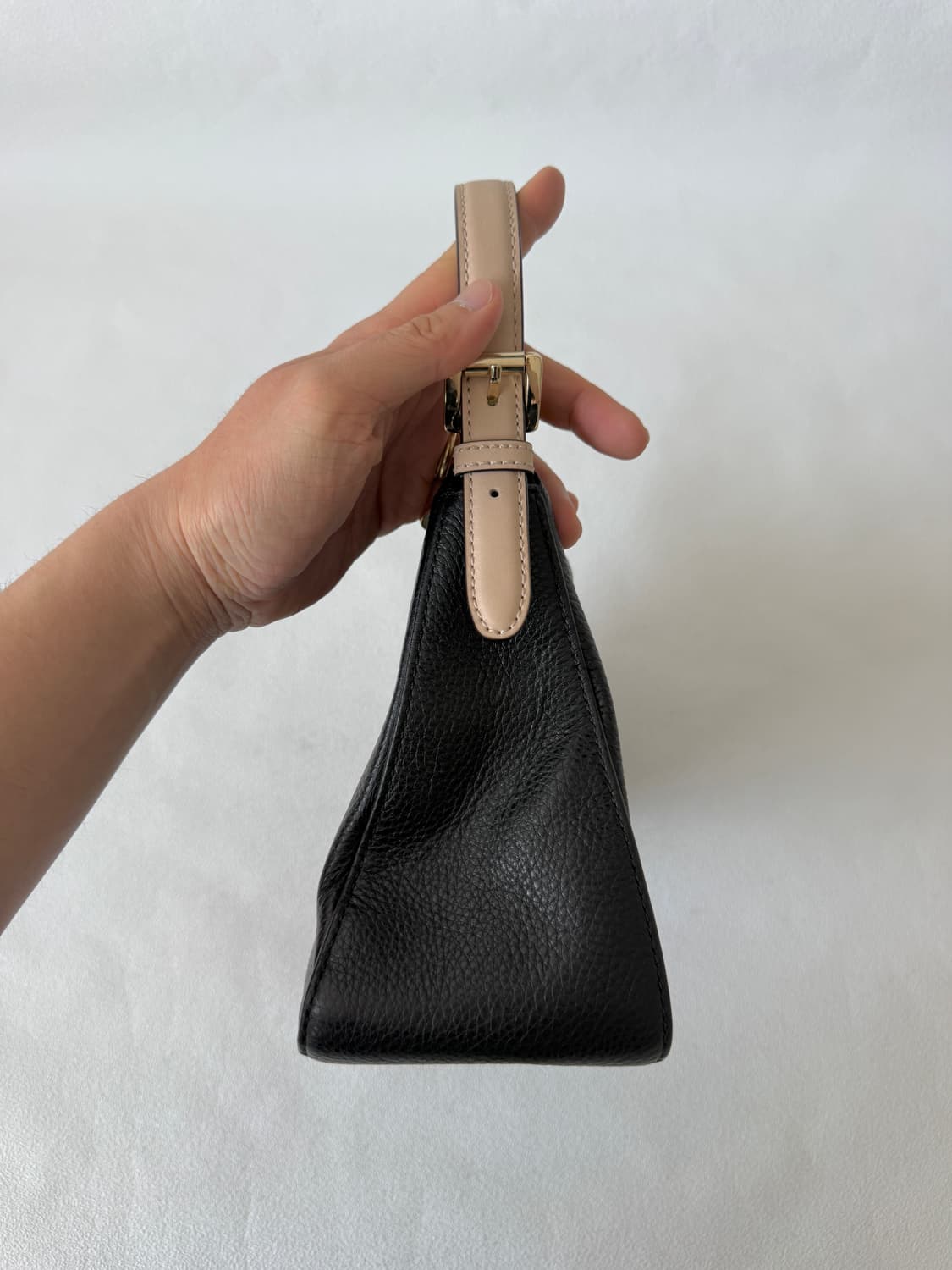 마이클코어스(MICHAEL KORS) 레더 숄더백 상품이미지3