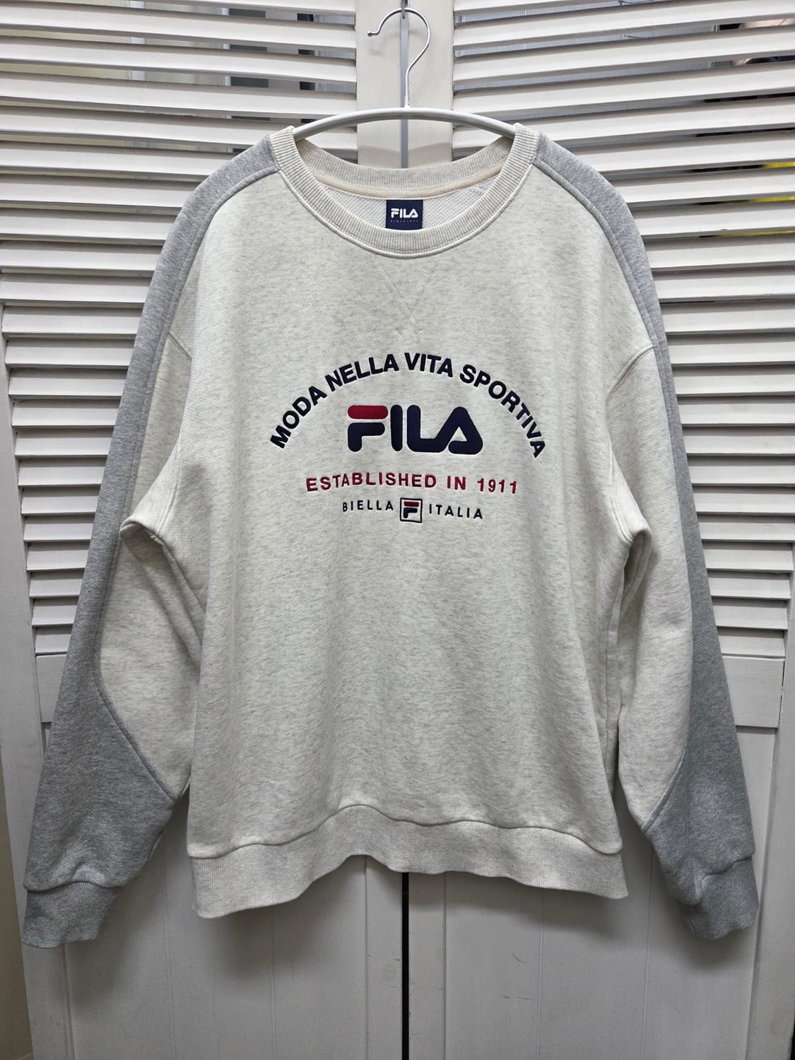 휠라 컬러블록 맨투맨 상품이미지1