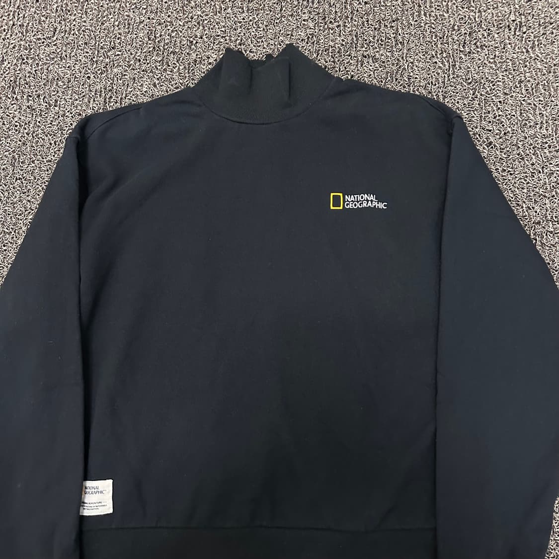 내셔널지오그래픽 여성 목폴라 울 맨투맨 블랙 90(S) 상품이미지2