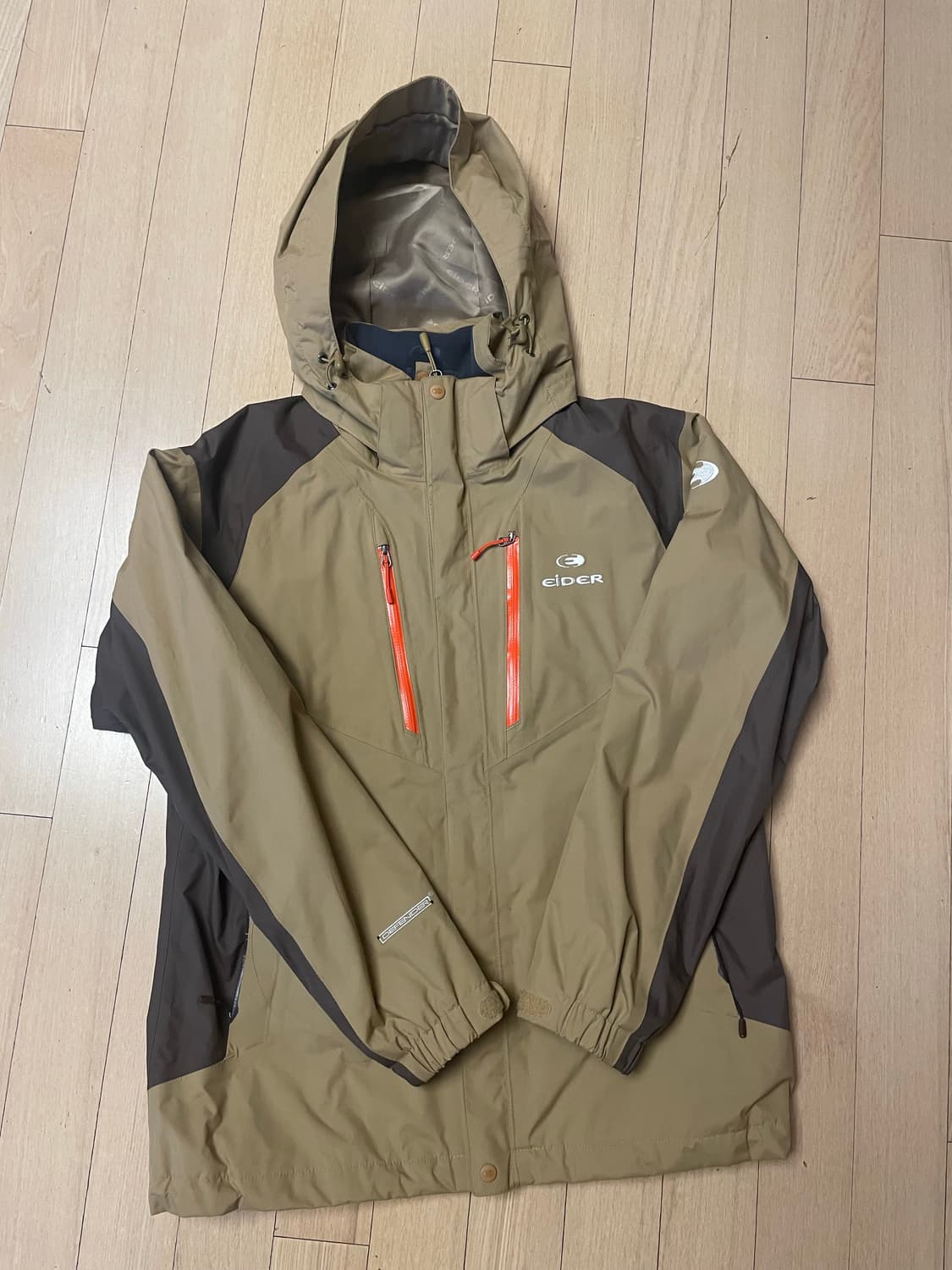 아이더 디펜더 바람막이 자켓 L 상품이미지1