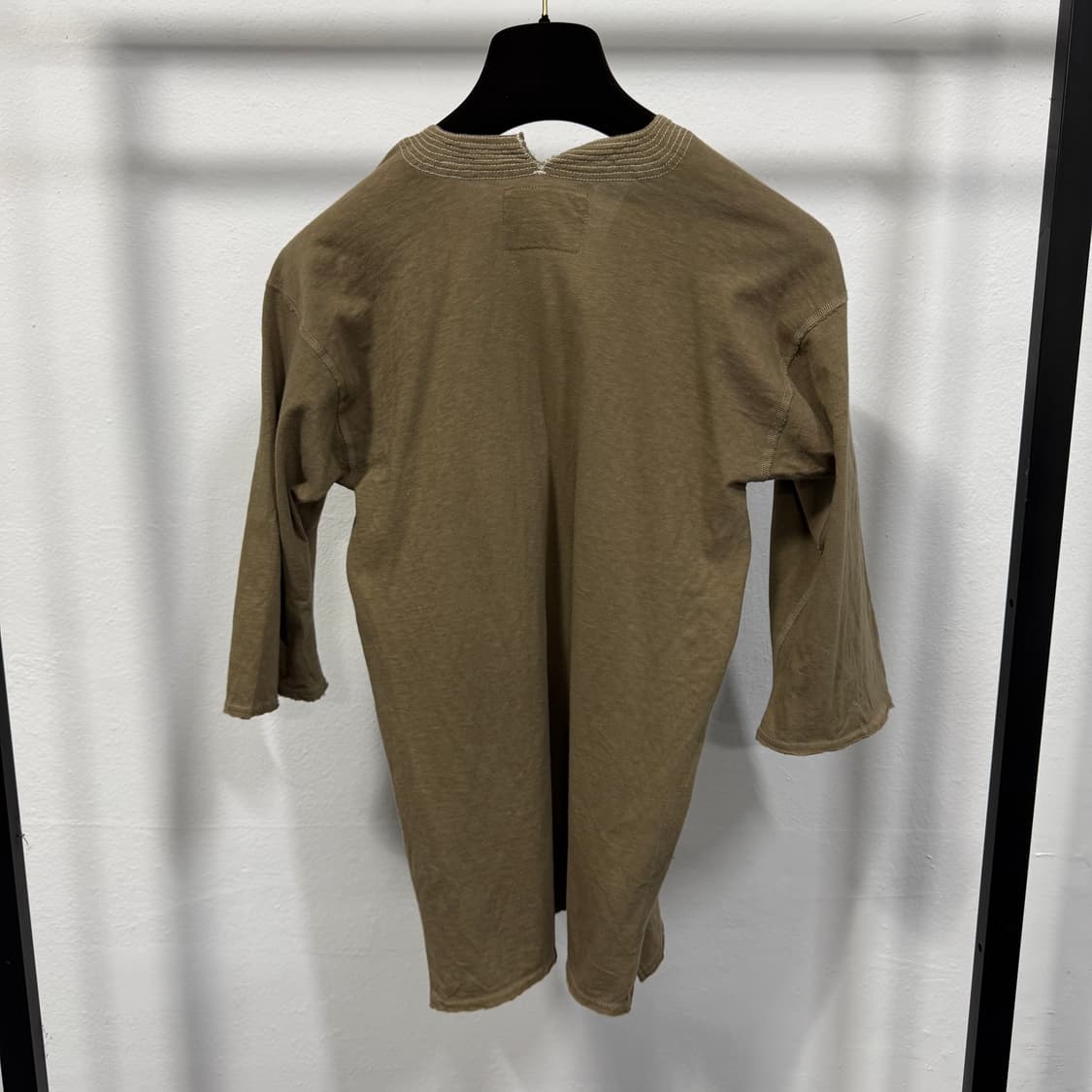 캐피탈 브이넥 밀리터리 탑  상품이미지4