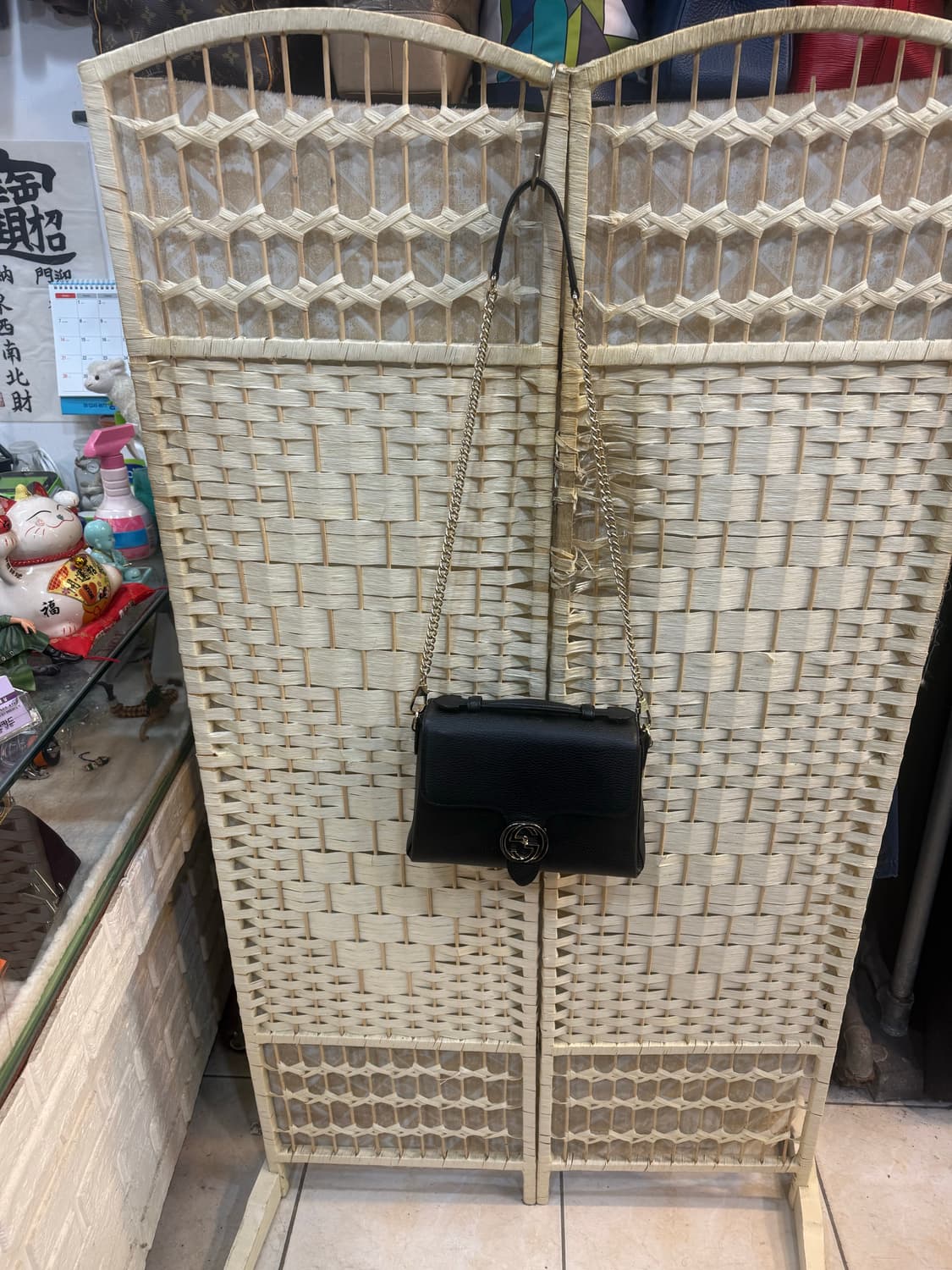 정품 구찌 인터로킹 체인 크로스백 팝니다 상품이미지1