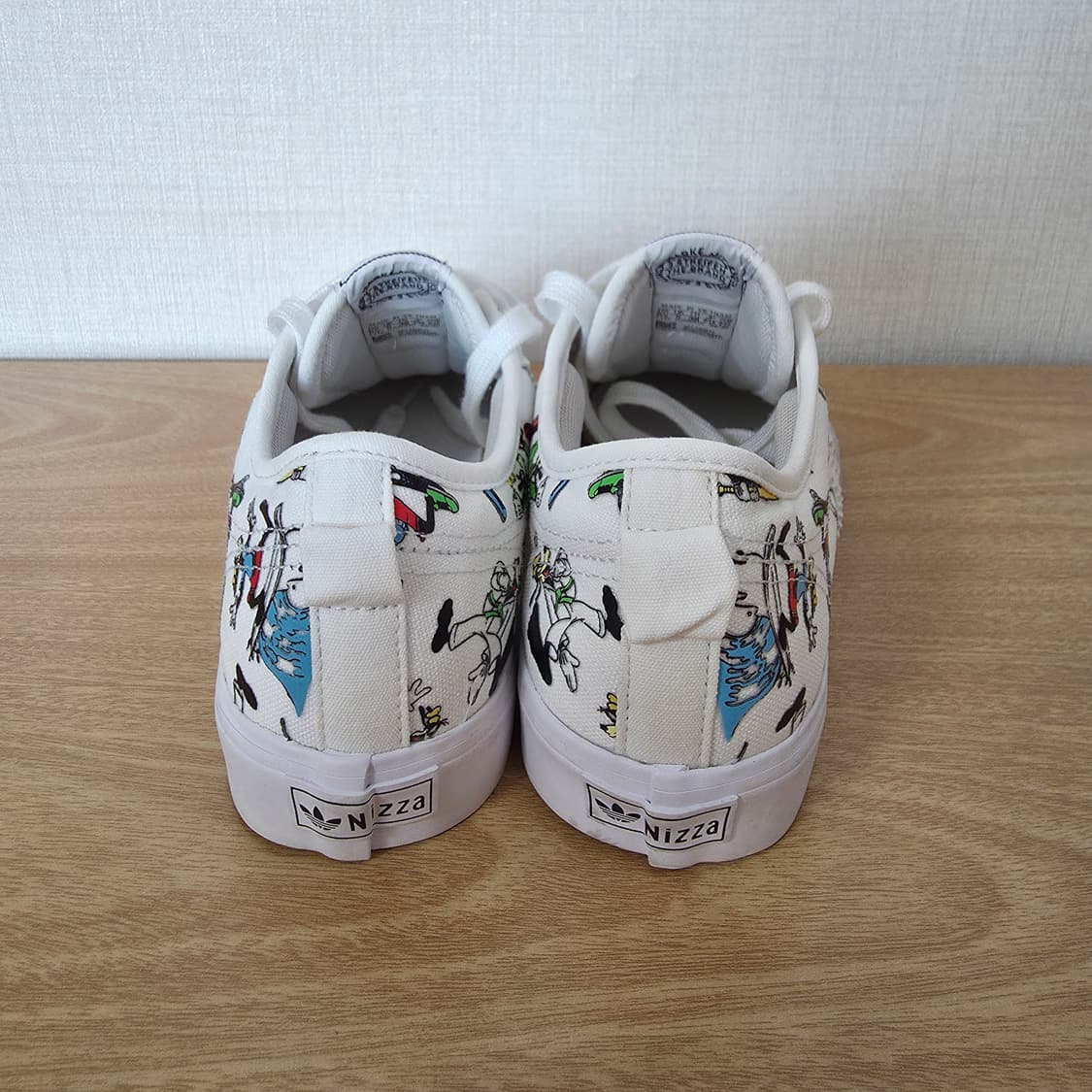 (235mm)아디다스 니짜 디즈니 콜라보 스니커즈 운동화 상품이미지3