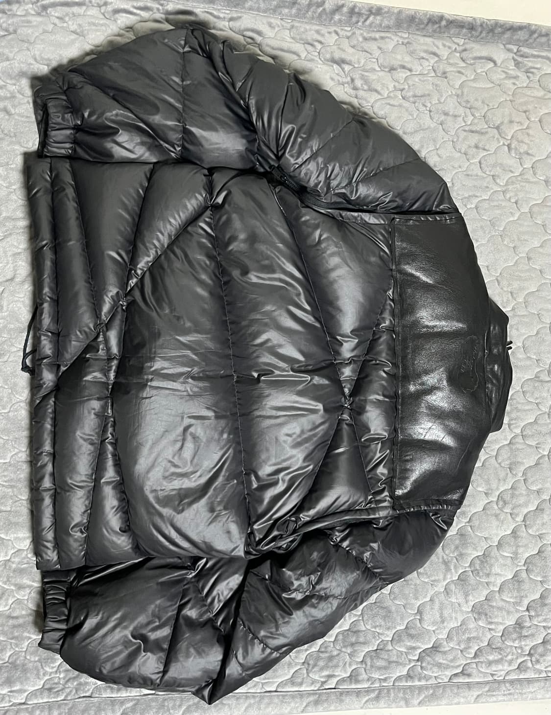 언더커버 22AW 레더배색 블랙 다운 패딩 2size 상품이미지9