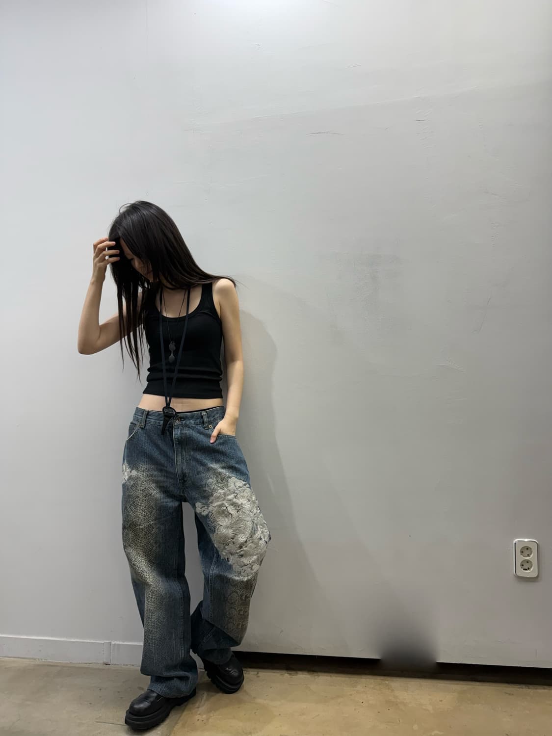 카라쿠리 타마시 파이톤 패턴 자수 와이드 데님팬츠 상품이미지1