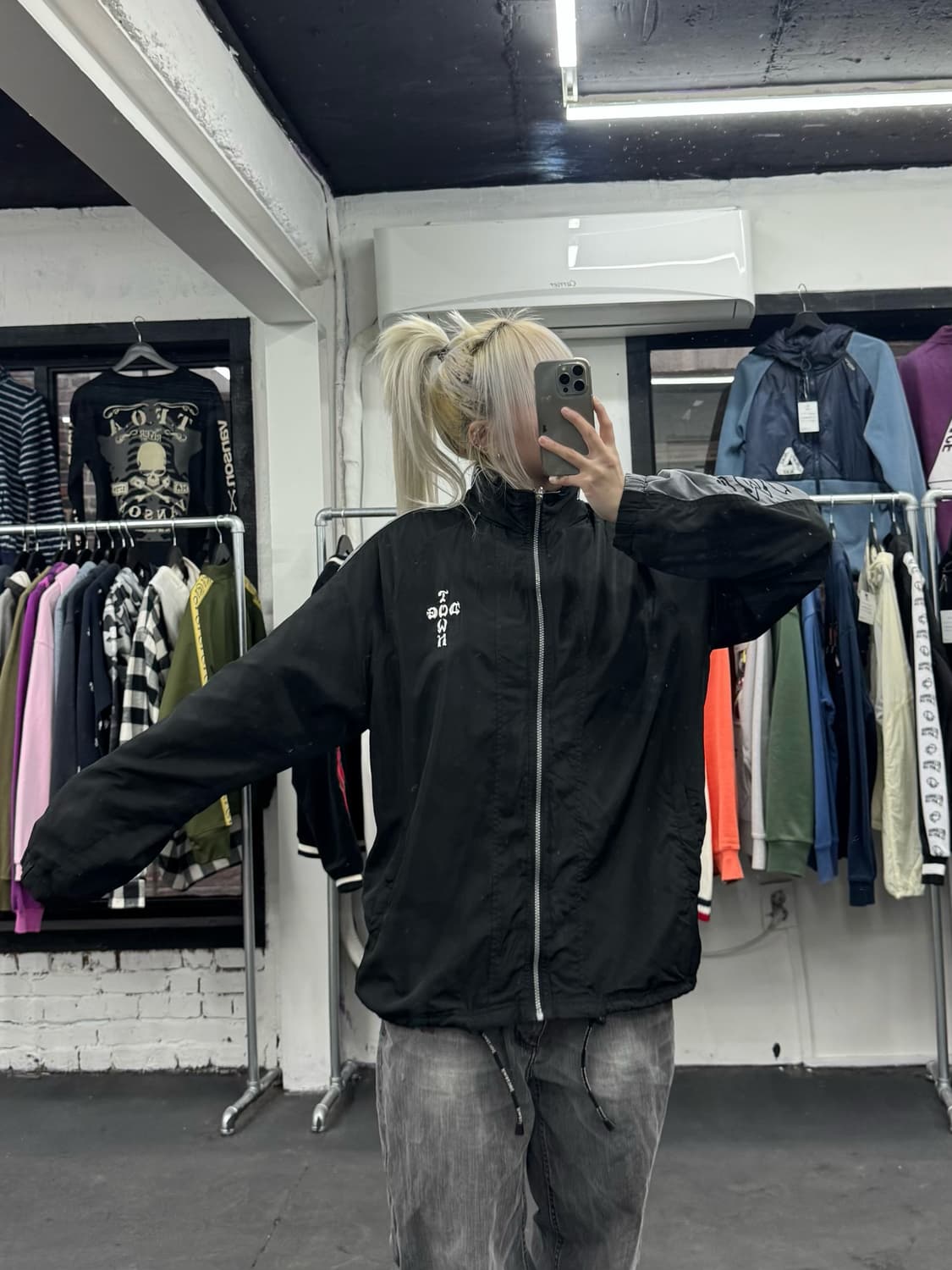 도그타운 블랙드래곤 빅로고 바람막이 상품이미지2