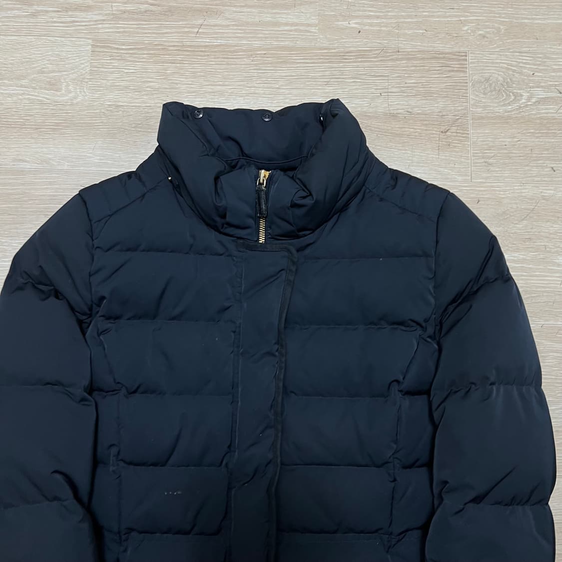 헤지스 여성 구스다운 스탠드넥 미디움 롱패딩 점퍼 [네이비] XS/85 상품이미지2