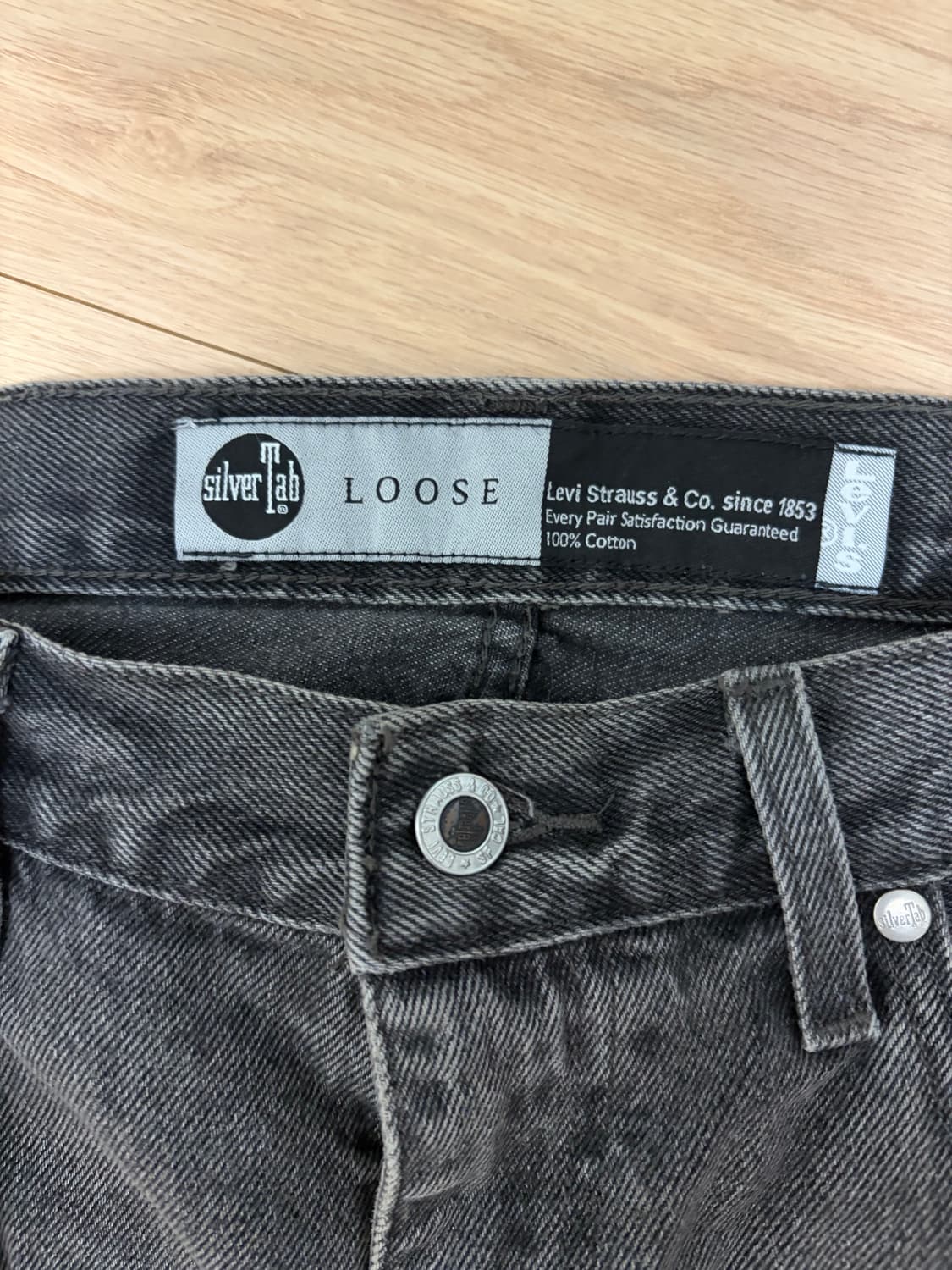 (32*32)리바이스 실버탭 루즈핏 블랙 데님 상품이미지2