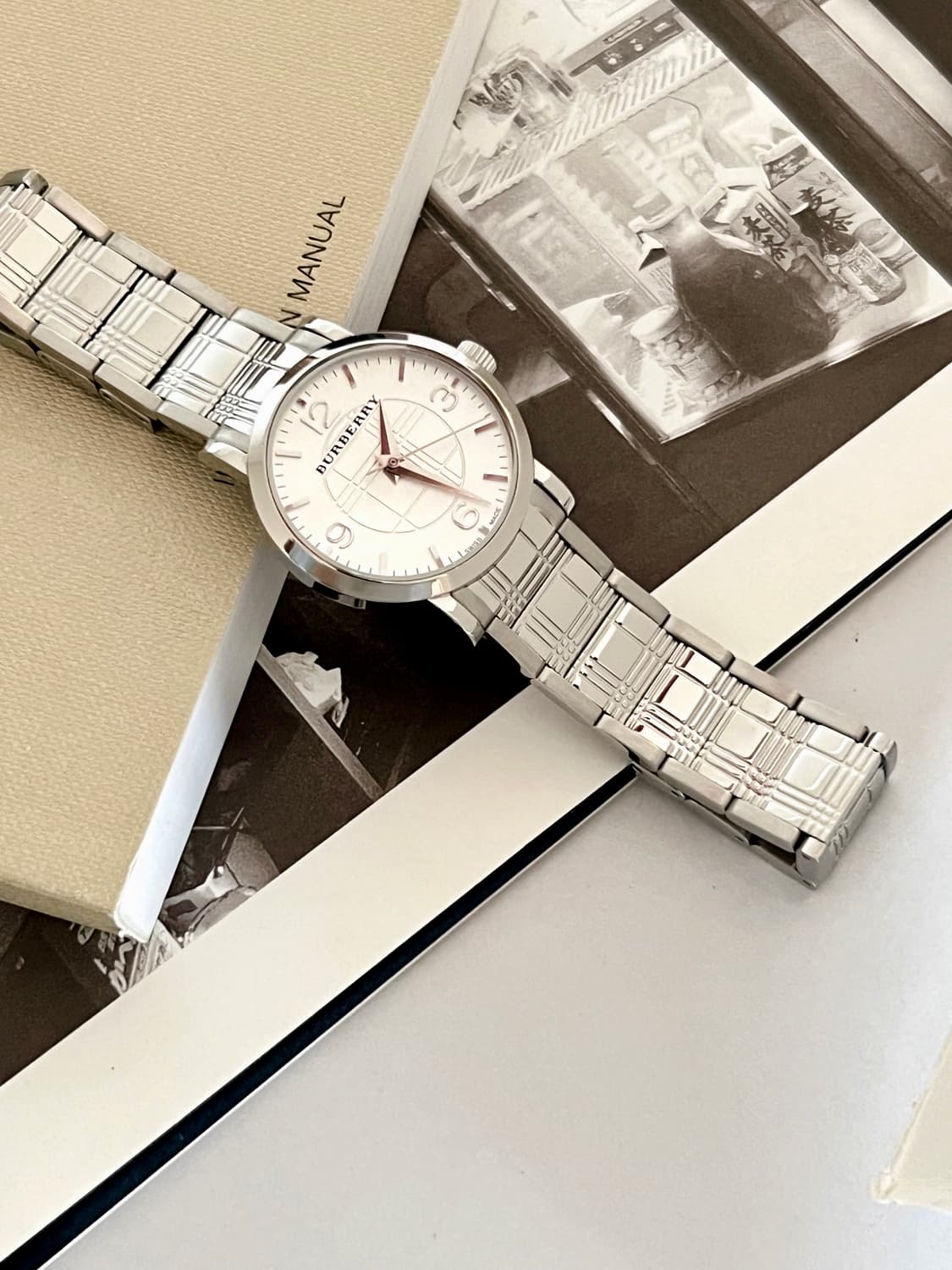 BURERRY  헤리티지 노바 체크 버버리 메탈 시계 상품이미지3