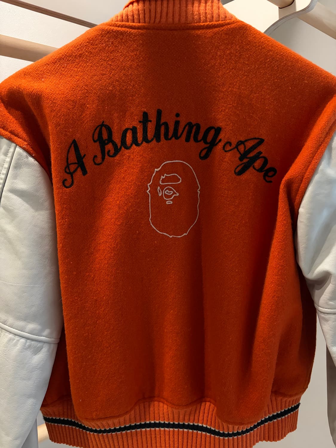 A Bathing Ape 오렌지 바시티 자켓 상품이미지3